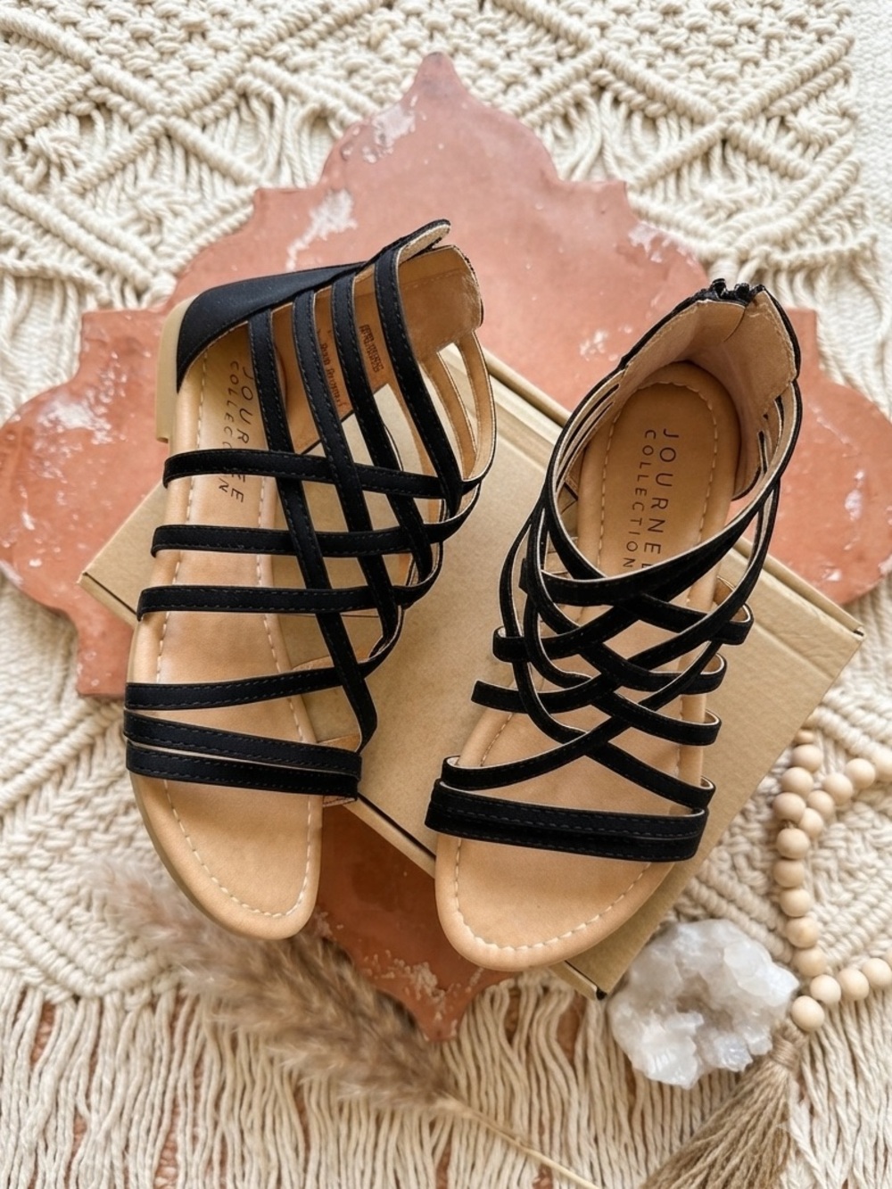 Journee Womens Hanni Gladiator Flat Strappy Comfort Sandals Black Boho NEW